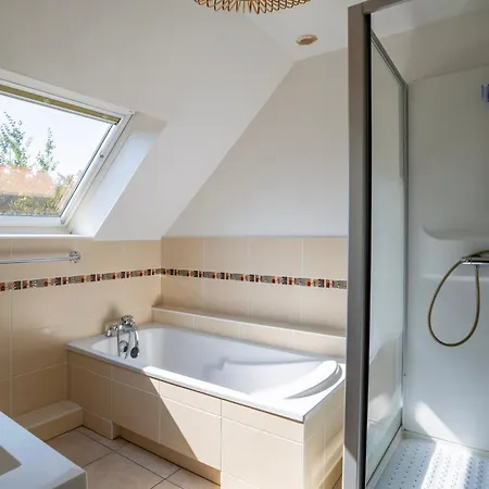 Maison Neuve, Grand Jardin, Parking Prive, Ideal Groupe Et Famille