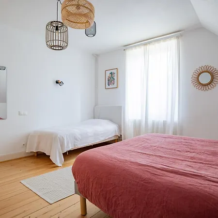 Maison Neuve, Grand Jardin, Parking Prive, Ideal Groupe Et Famille Tatil Evi *