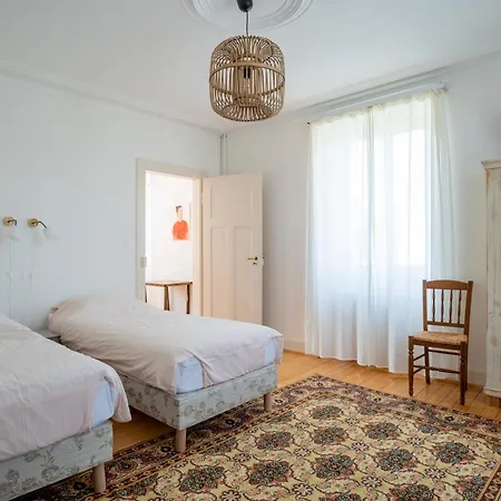Maison Neuve, Grand Jardin, Parking Prive, Ideal Groupe Et Famille Feriehus *