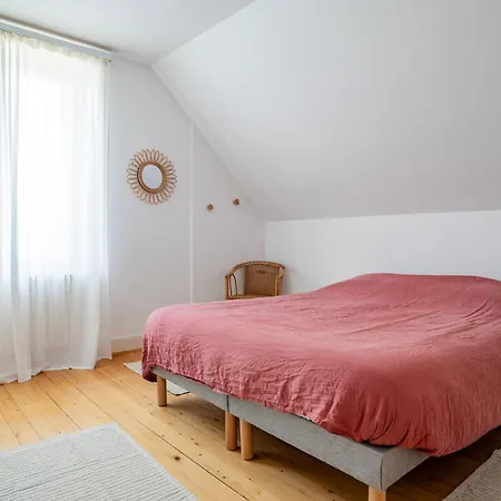 Maison Neuve, Grand Jardin, Parking Prive, Ideal Groupe Et Famille Feriehus