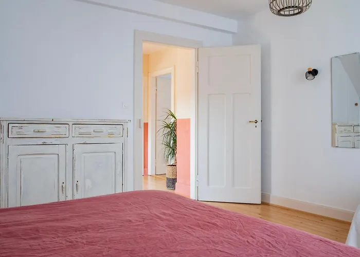 Maison Neuve, Grand Jardin, Parking Prive, Ideal Groupe Et Famille *